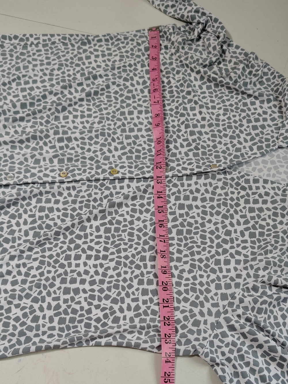 Susan Graver Animal Print Liquid Knit 3/4 Sleeves Button Relaxed Blouse Size XL - Picture 10 of 14